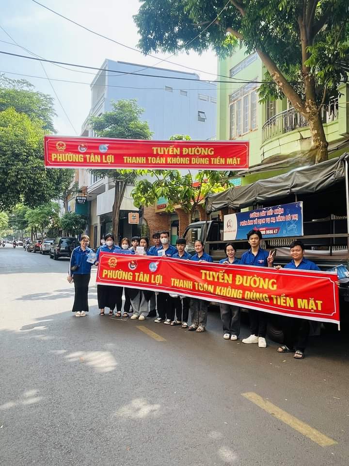XÂY DỰNG TUYẾN ĐƯỜNG KHÔNG SỬ DỤNG TIỀN MẶT